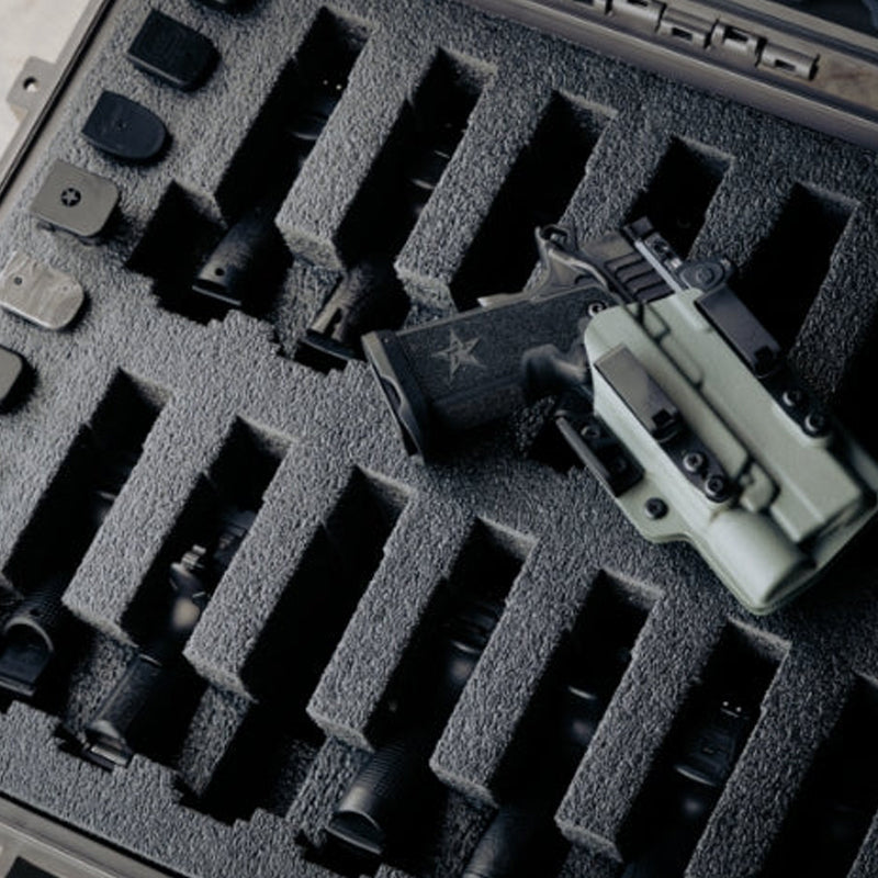 31" LARGE ROLLING CASE #1258 - 18 SLOT, 18 MAG PRE-CUT FOAM