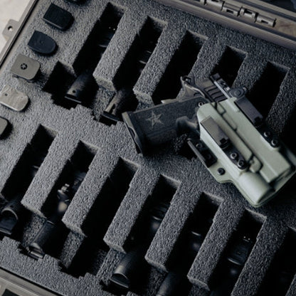 31" LARGE ROLLING CASE #1258 - 18 SLOT, 18 MAG PRE-CUT FOAM